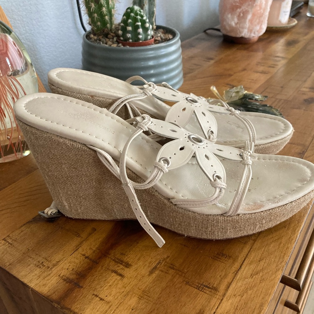 Banana Republic Cream color platforms